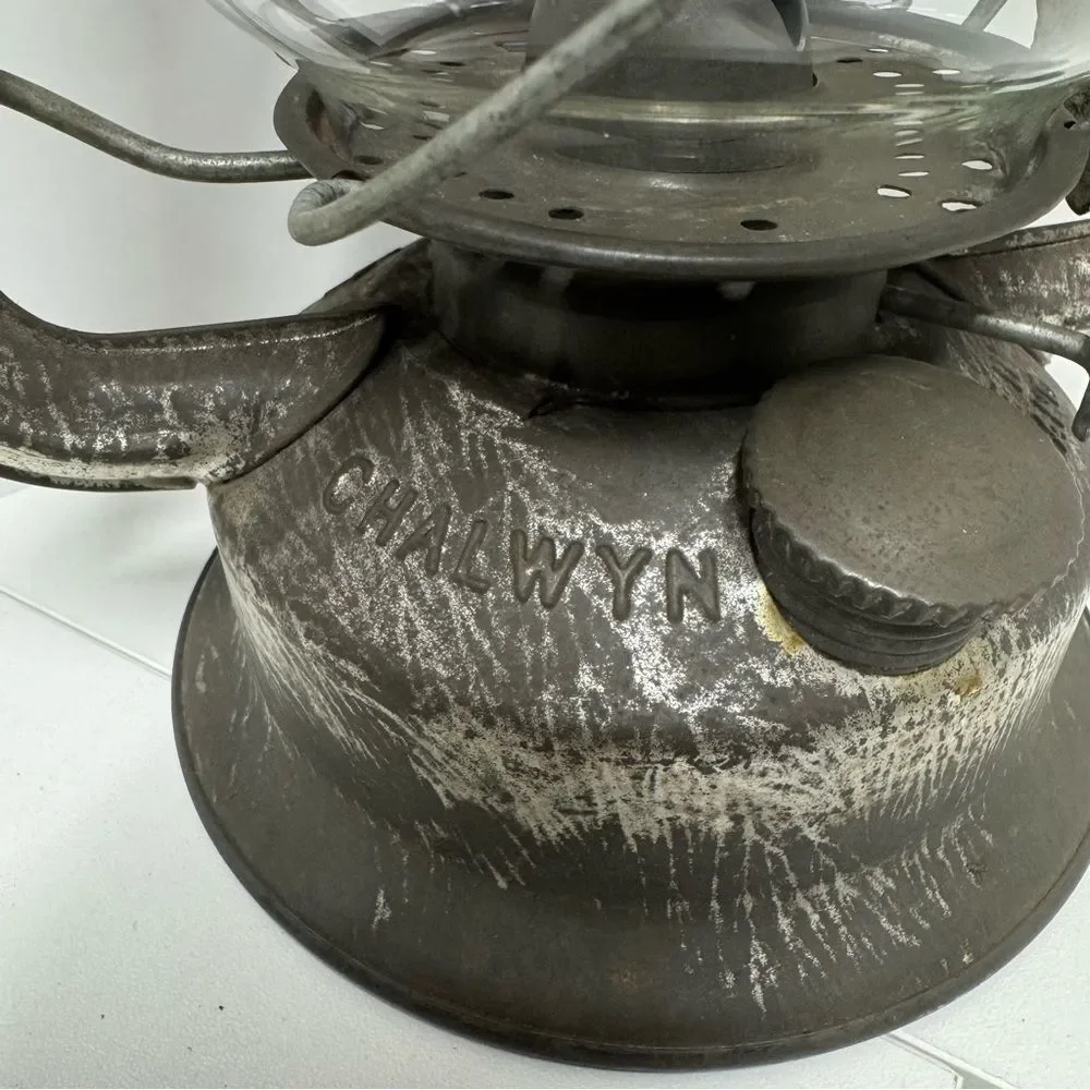 VINTAGE CHALWYN FAR EAST LANTERN LAMP LIGHT KEROSENE OIL MADE IN ENGLAND